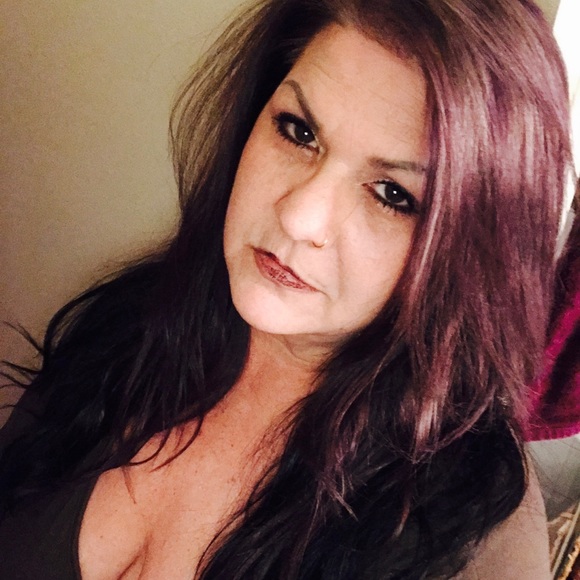 Meet your Posher, Lauren - Picture 4 of 8